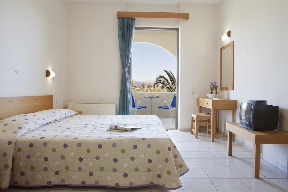 Marinos Beach Hotel Платанес Екстер'єр фото
